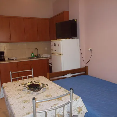 τεσσάρων ατόμων 필리아트라